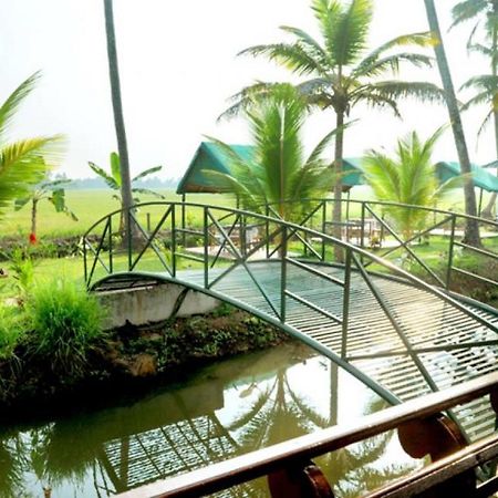 Riverine Resort Alappuzha Eksteriør billede