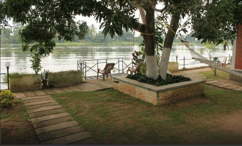 Riverine Resort Alappuzha Eksteriør billede