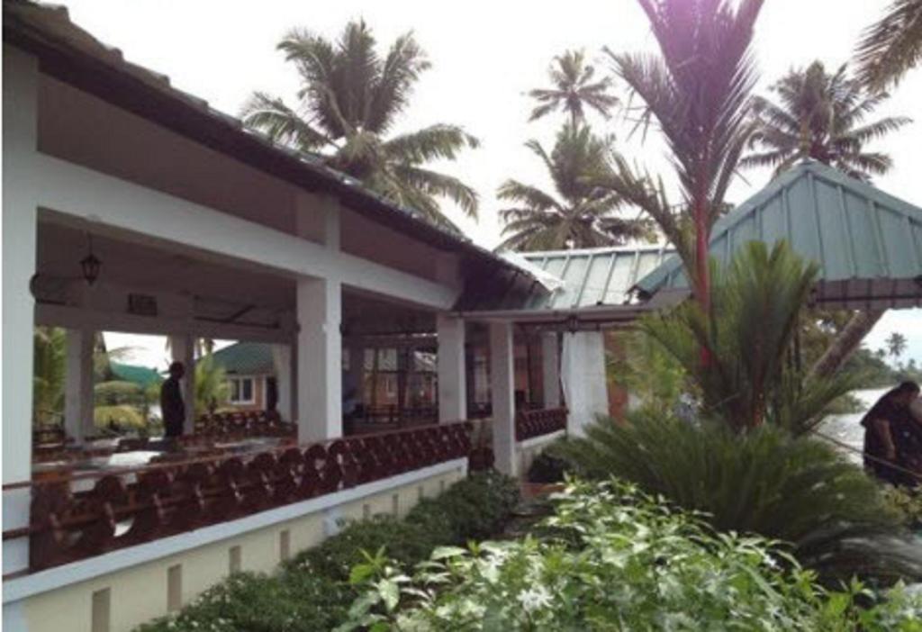 Riverine Resort Alappuzha Eksteriør billede